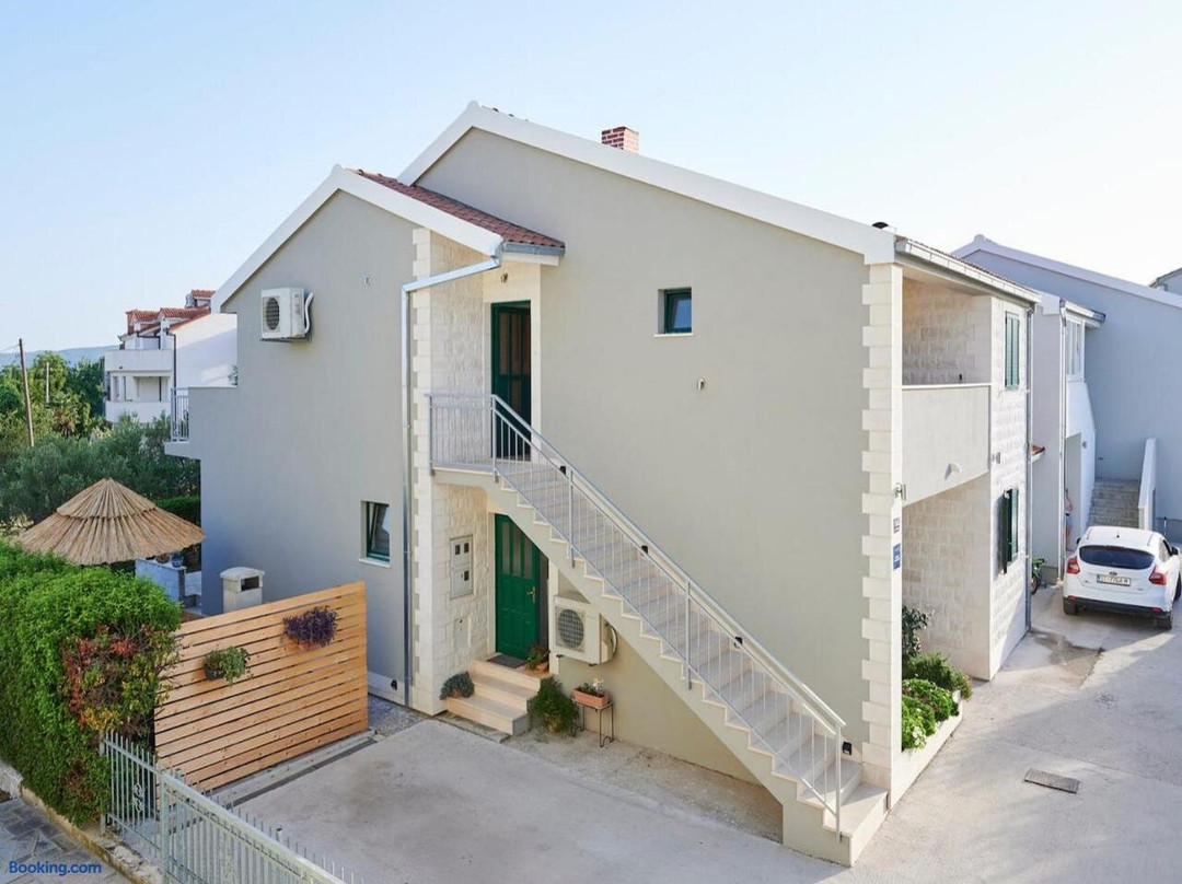 Apartments Vujina