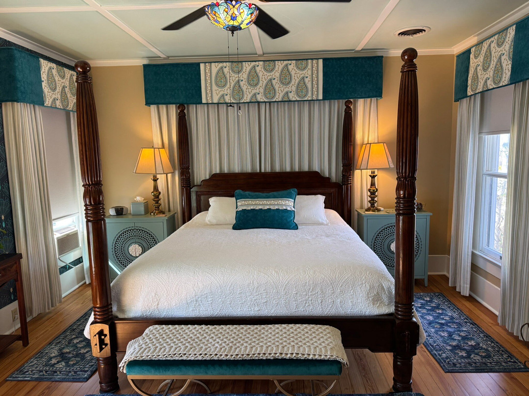 San Gabriel House Bed & Breakfast主图