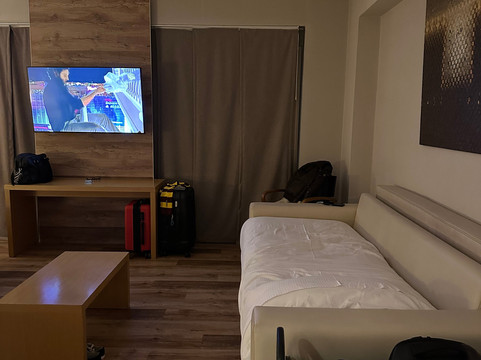 门多查莫德酒店主图