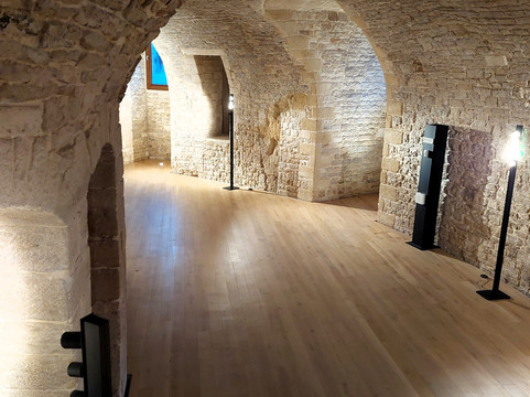 Torrione Angioino-Bitonto必去景点