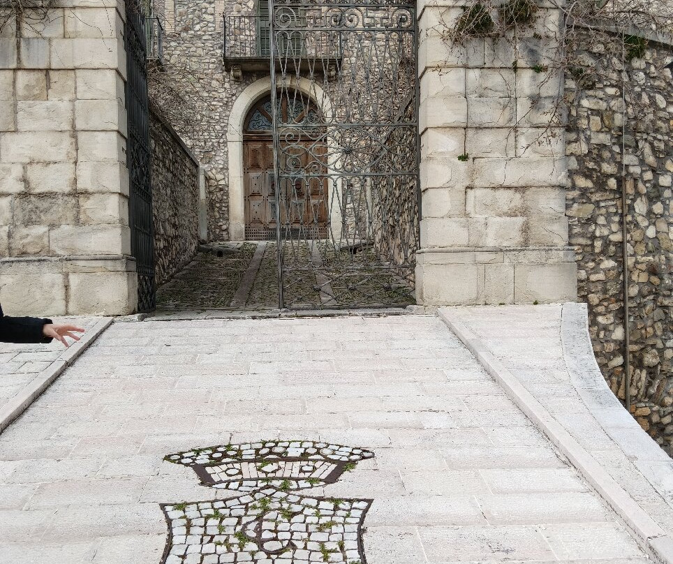 Castello dei Susanna di Zungoli-Zungoli必去景点