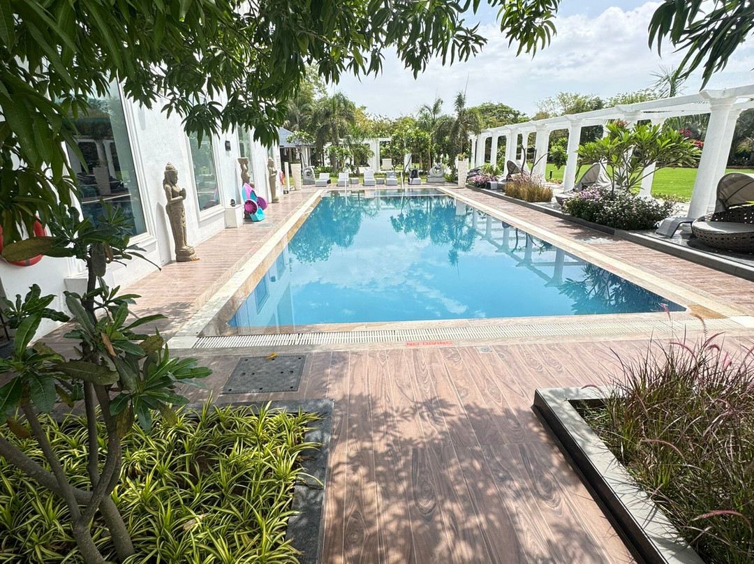 塔吉甘地尼格尔度假村&温泉主图