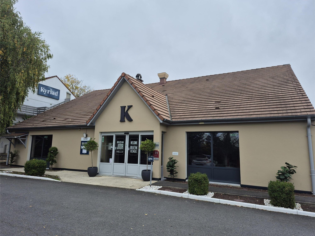 南莫城基里亚德酒店-南特伊莱斯莫