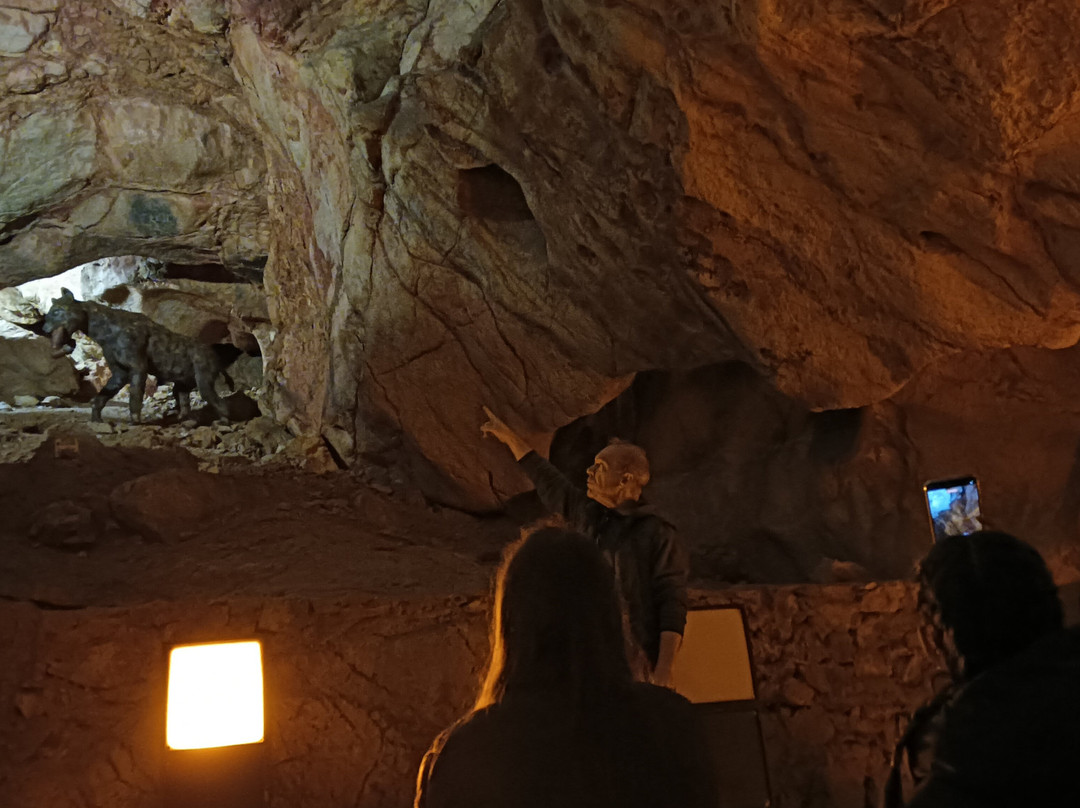 Cave of Agios Georgios-Kilkis必去景点