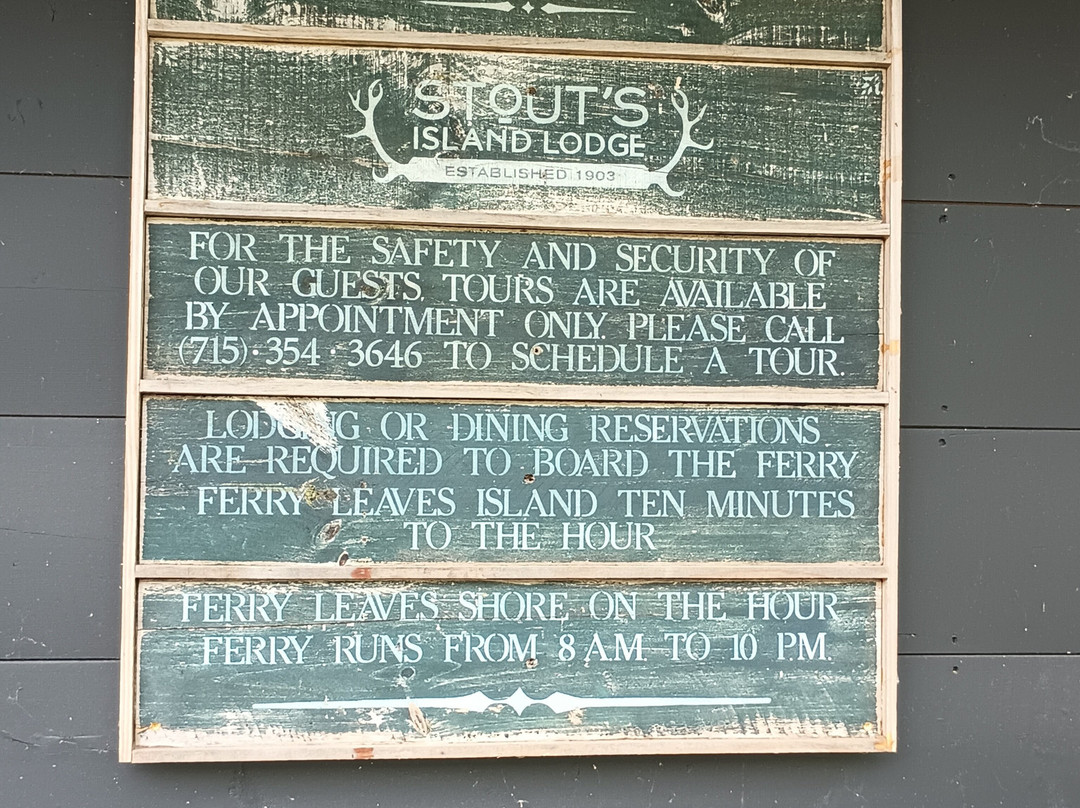Stout's Island Lodge主图