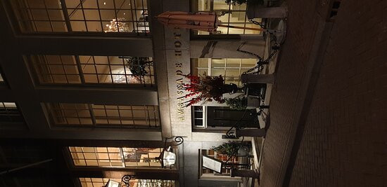 国宾大酒店主图