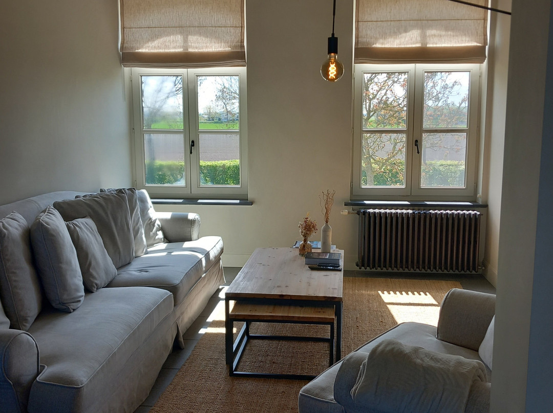 草地阿兹卡拉斯农场主图