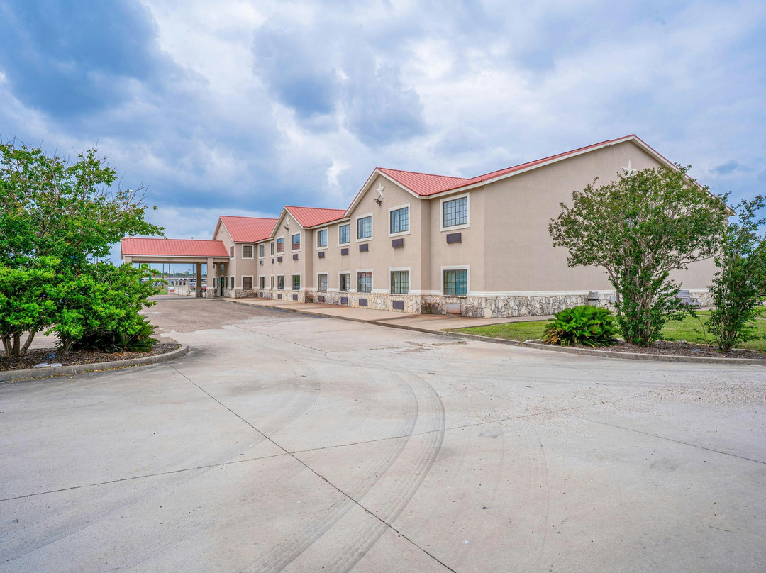 Texan Inn By OYO Beeville US-181