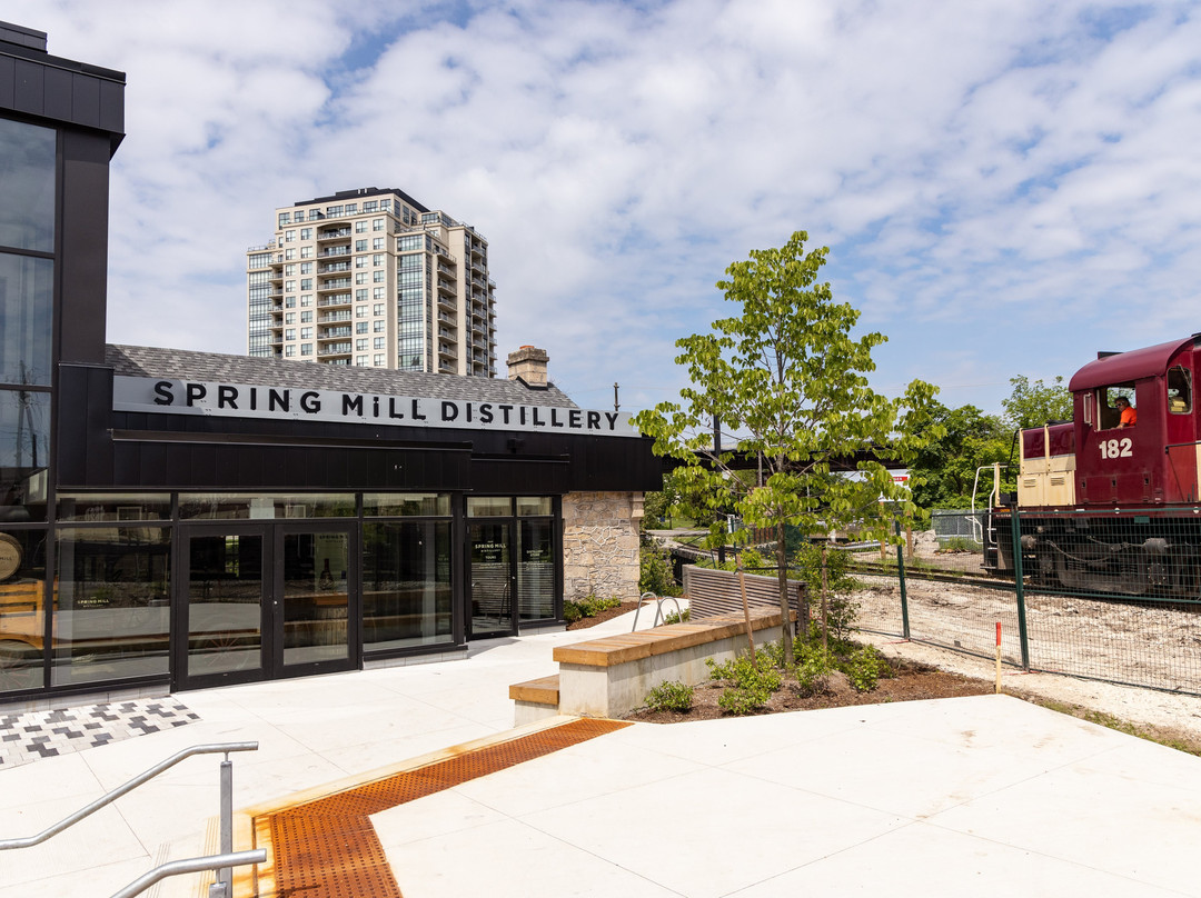 Spring Mill Distillery-贵湖必去景点