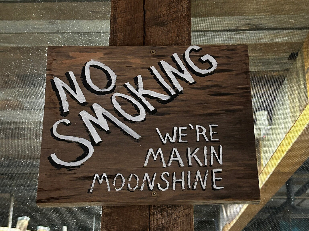 Ole Smoky Distillery - The Holler-盖林柏格必去景点