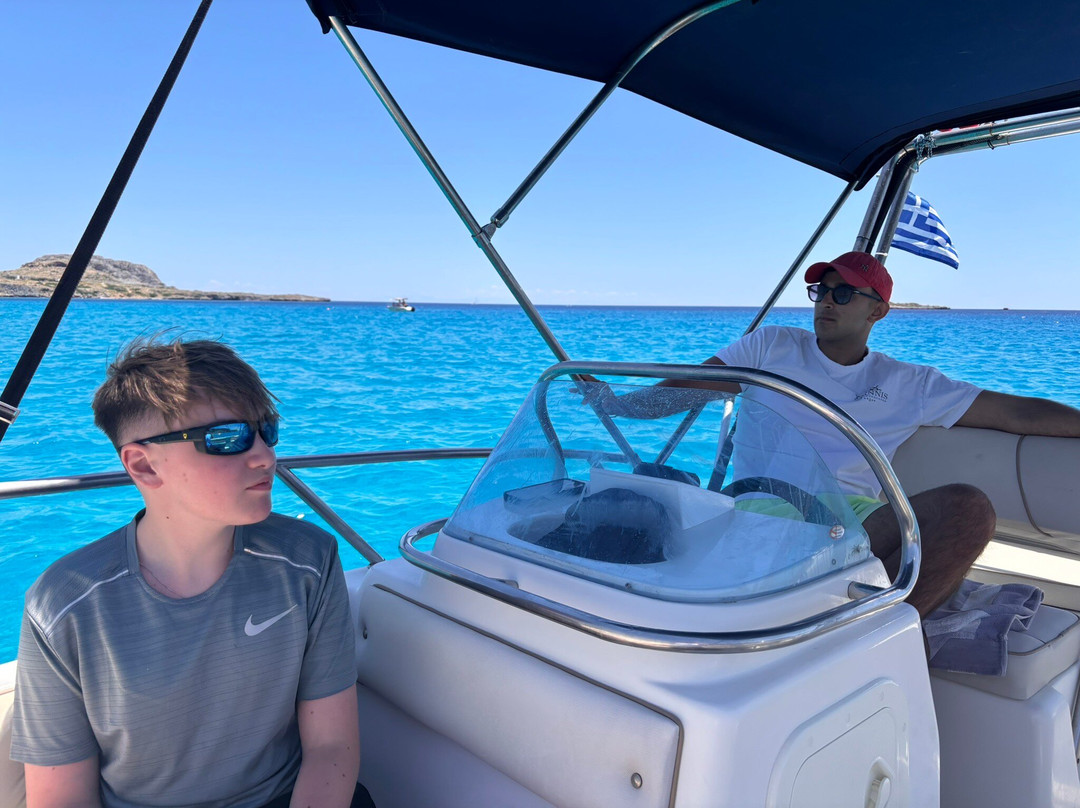 Glass Bottom Boat Trip-Pefkos必去景点