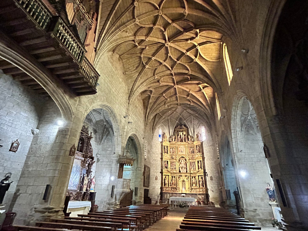 Iglesia de Santa Maria de Sabada-Lastres必去景点