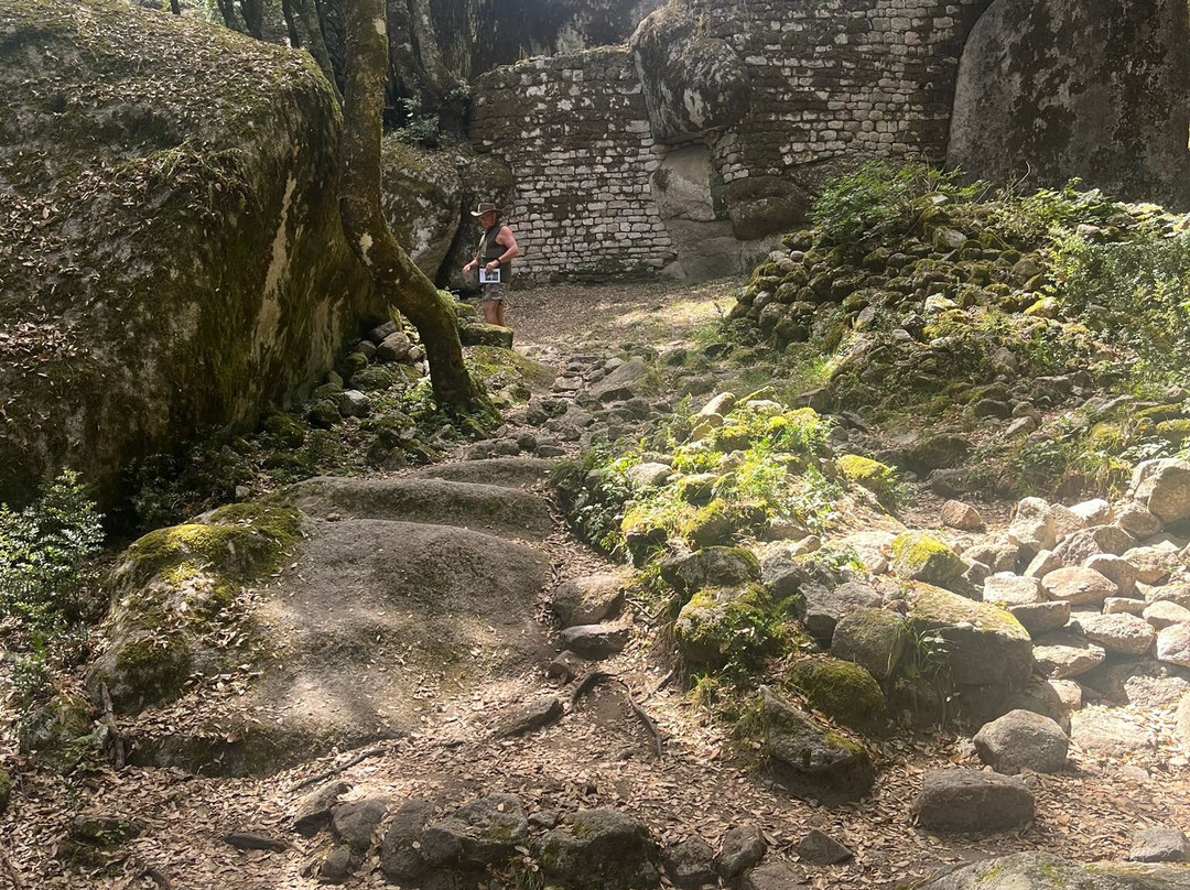 Site archéologique de Cucuruzzu-Levie必去景点