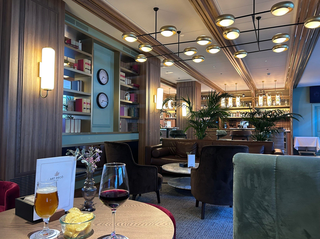 坎弗朗克站皇家世外桃源酒店主图