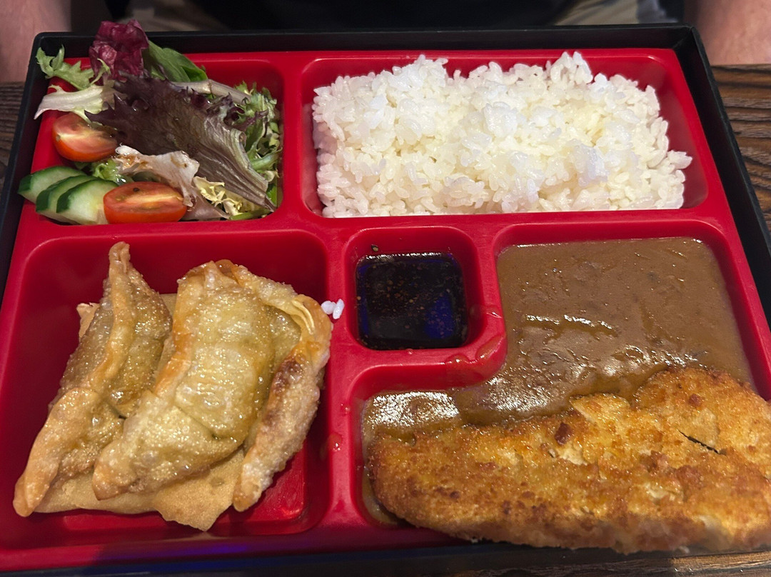 Hikari Sushi And Noodle Bar