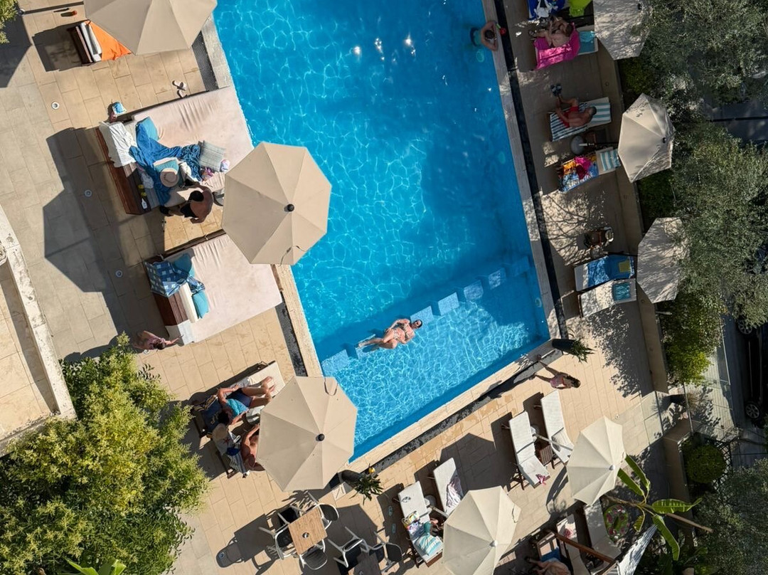 马贝拉海滩酒店主图
