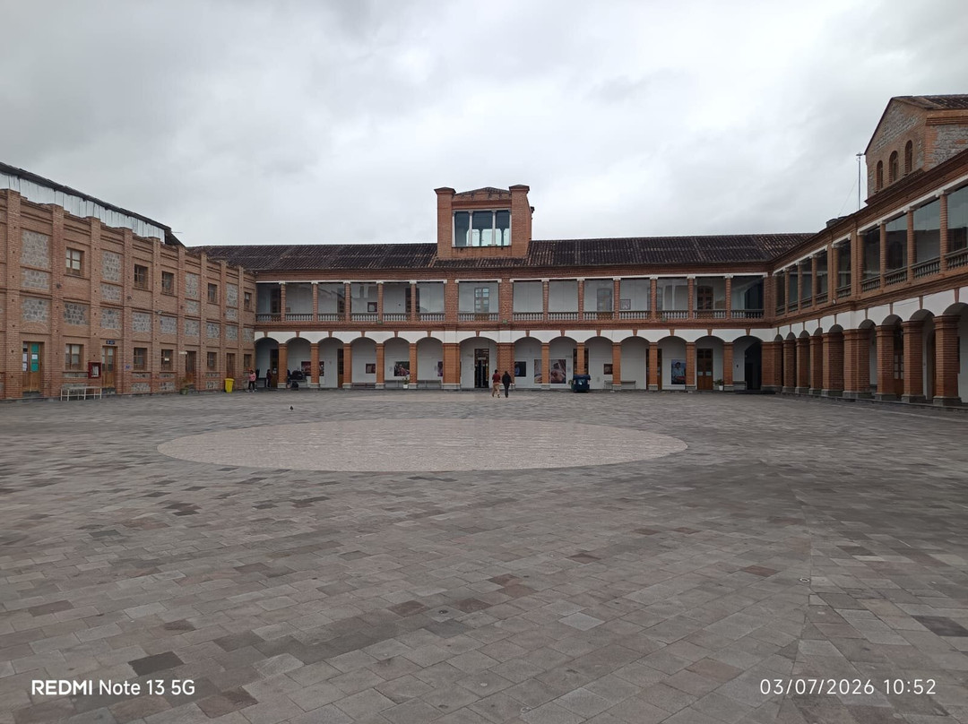 Plaza De La Merced Y Plaza Moncayo-伊瓦拉必去景点