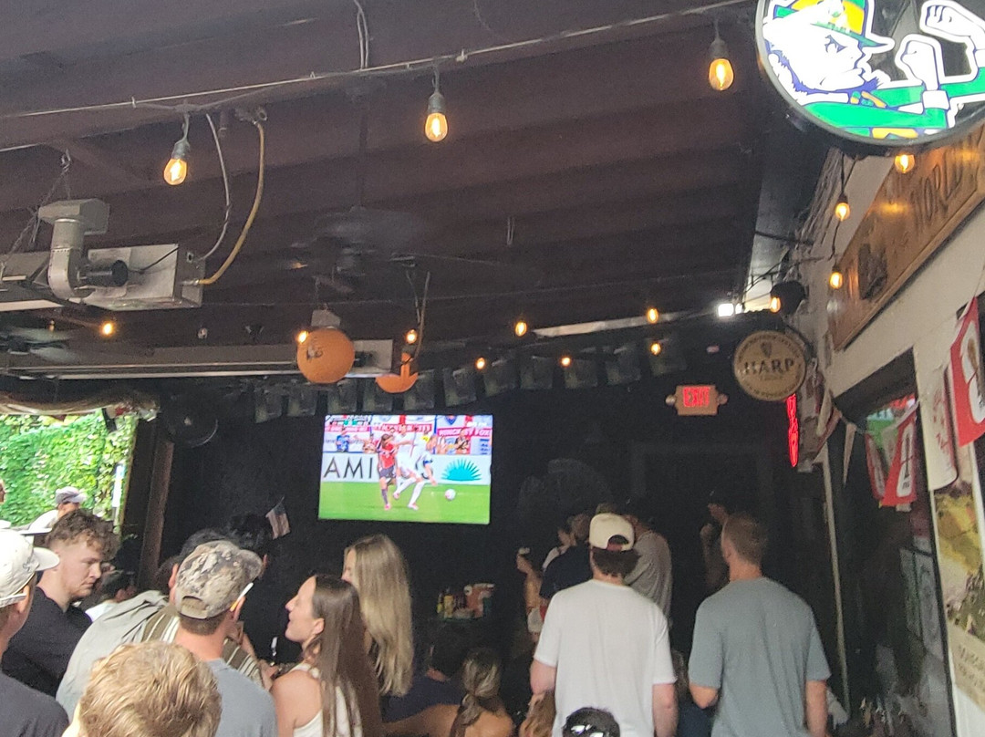 Kelly's Irish Pub