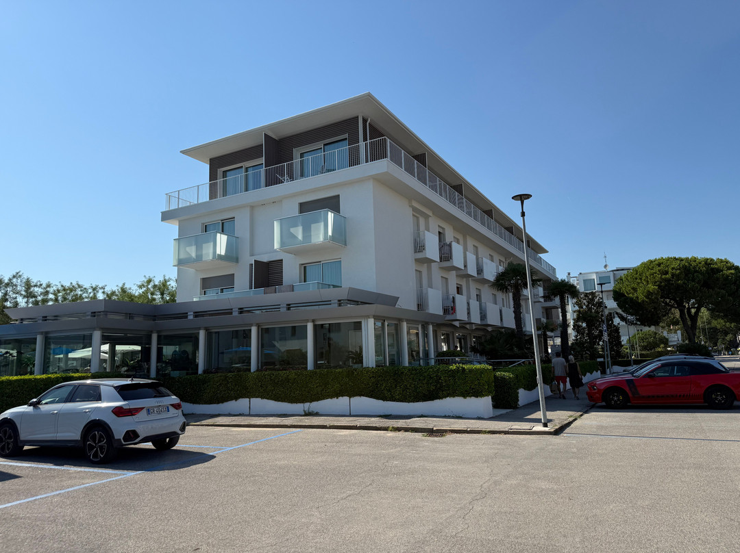 Junior家庭酒店主图