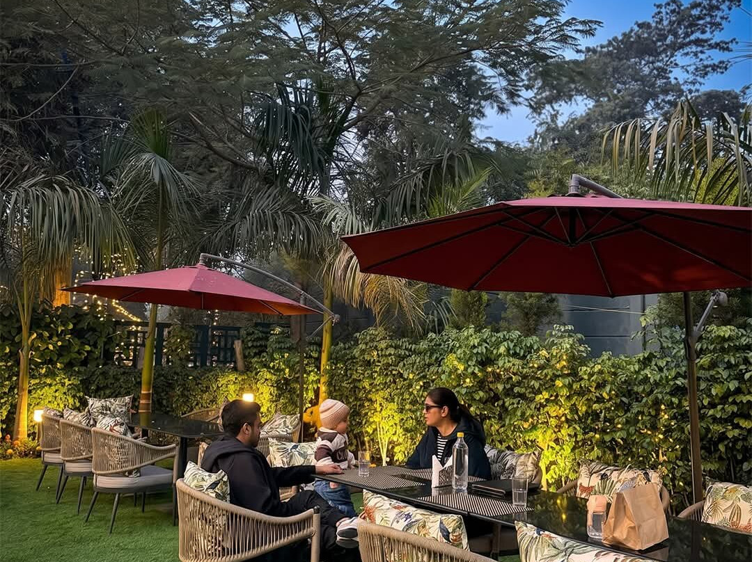 Elegant Dine In & Cafe
