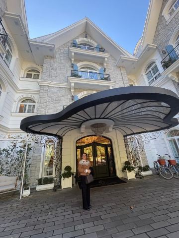 法国山丘酒店-旅行者