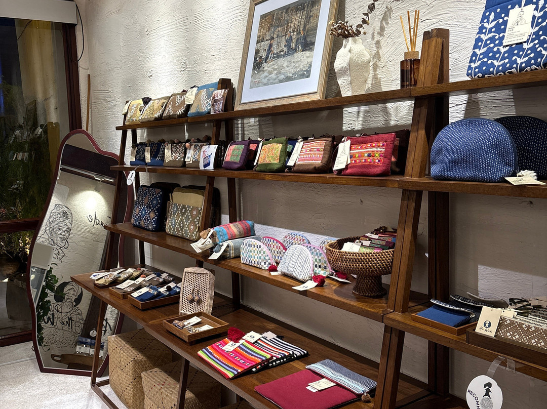 Her Works Vientiane Boutique-万象必去景点