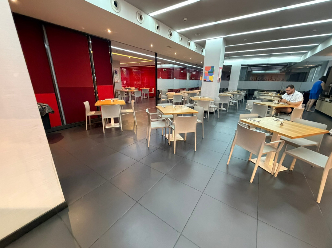 皮埃尔假日-格拉纳达酒店主图