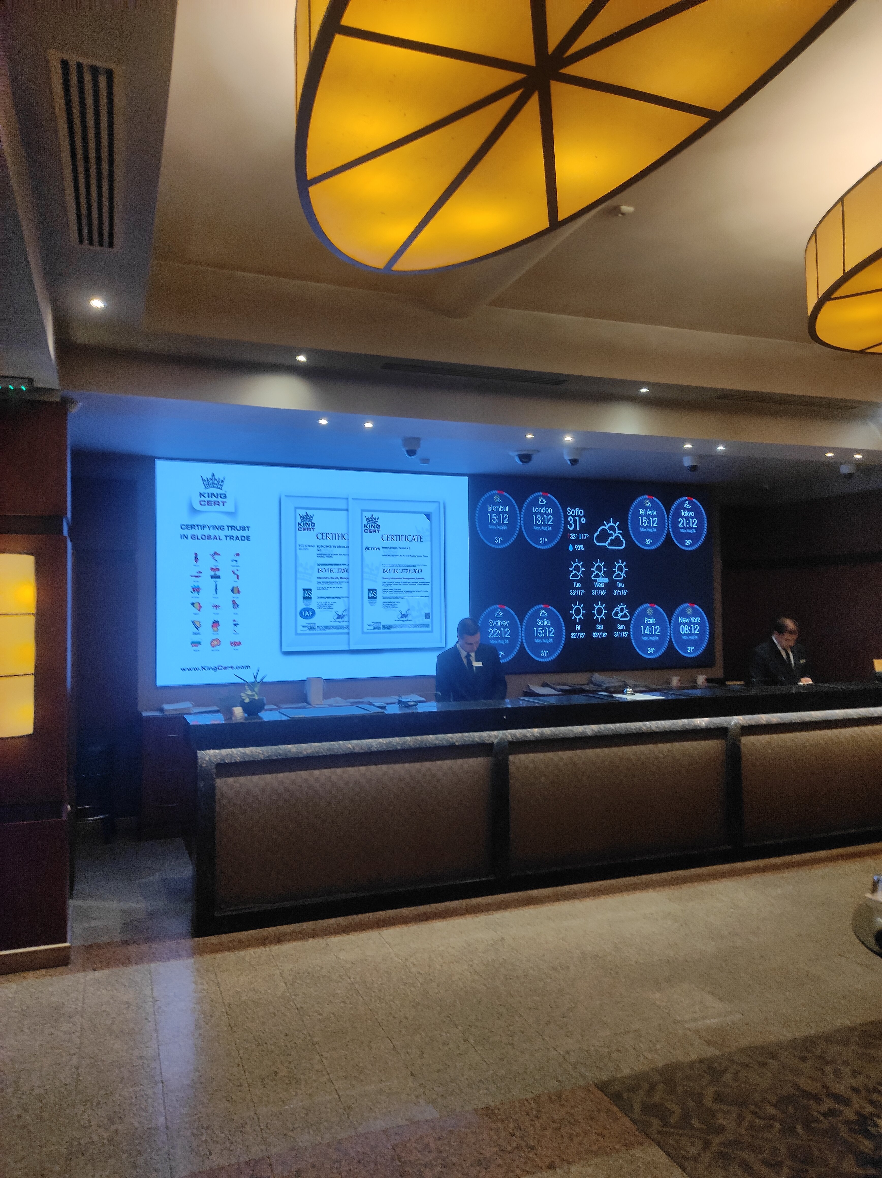 索非亚市中心温德姆华美达酒店-旅行者