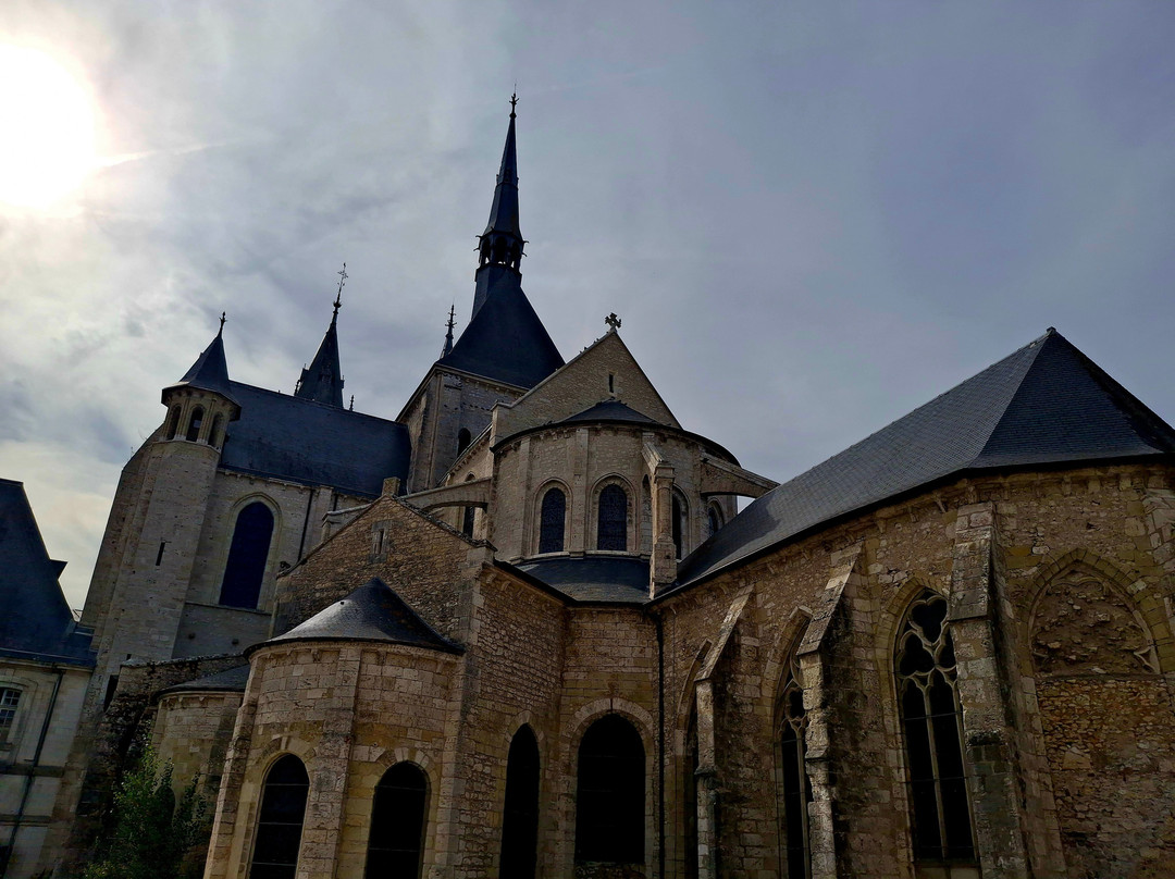 Eglise Saint-Nicolas-布洛瓦必去景点