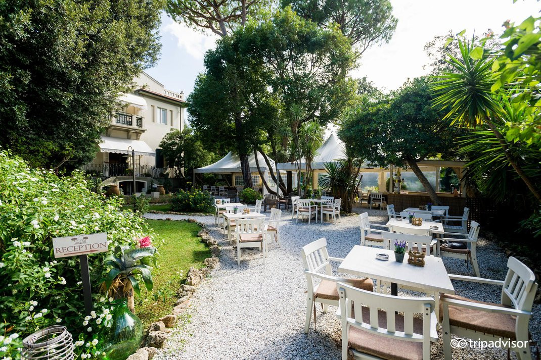 Lido di Camaiore酒店住宿-Hotel Club i Pini - Residenza D'Epoca