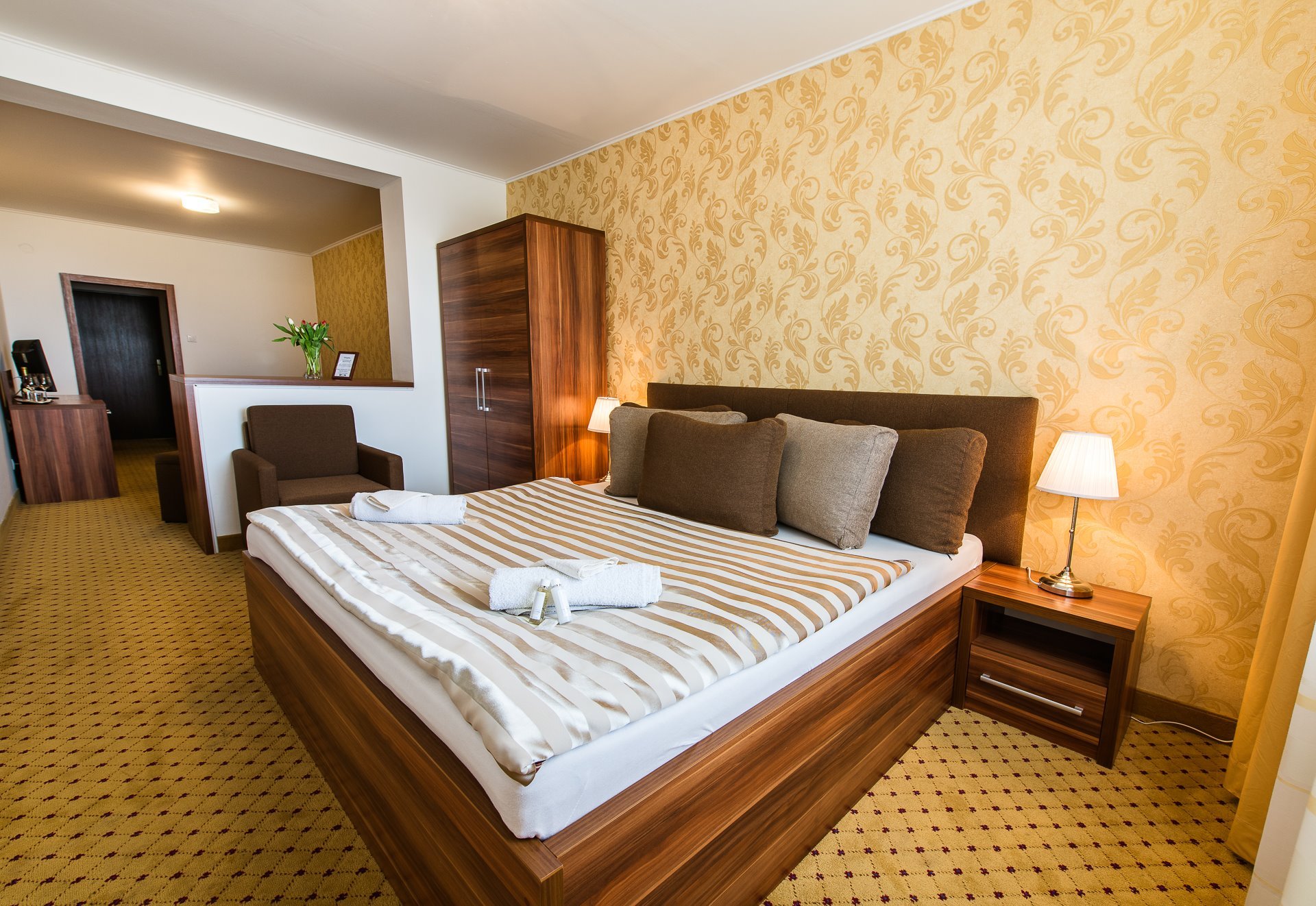 Hotel Merkur-官方