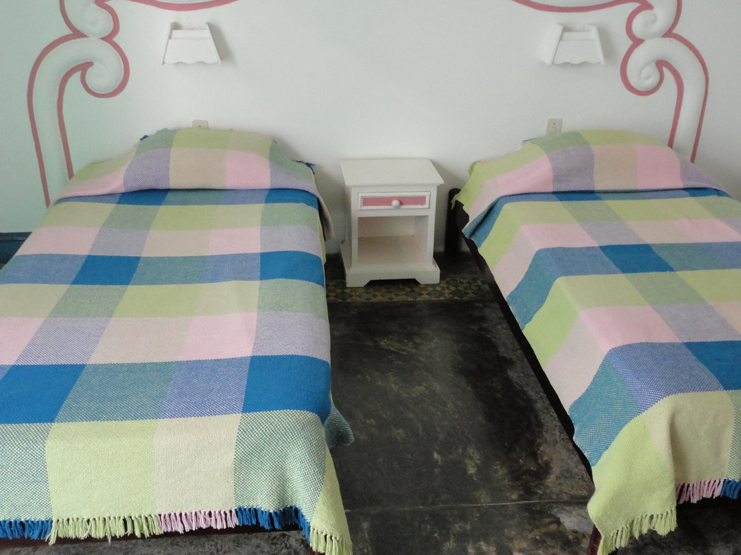 Posadas La Plaza & Las Palmeras