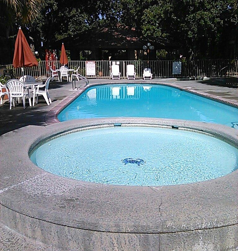 拉雷多酒店住宿-Family Garden Inn & Suites