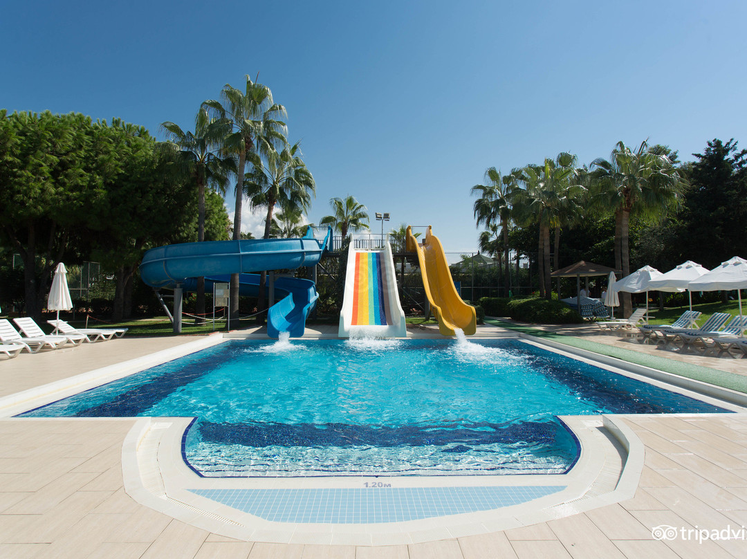 Insula Resort & Spa