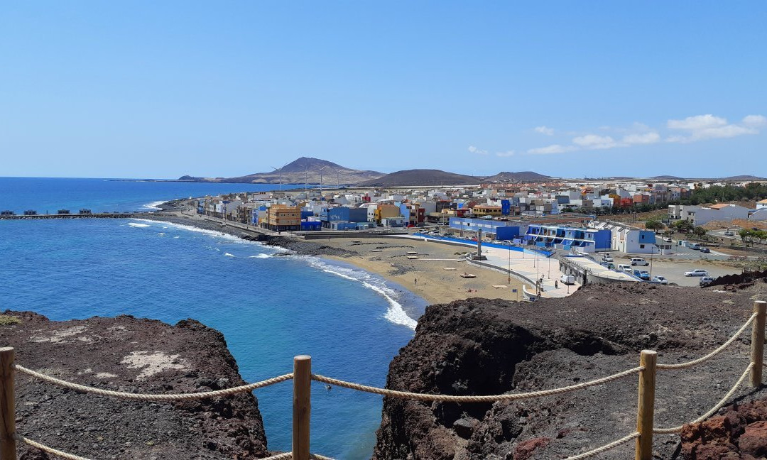 Playa del Burrero景点图片