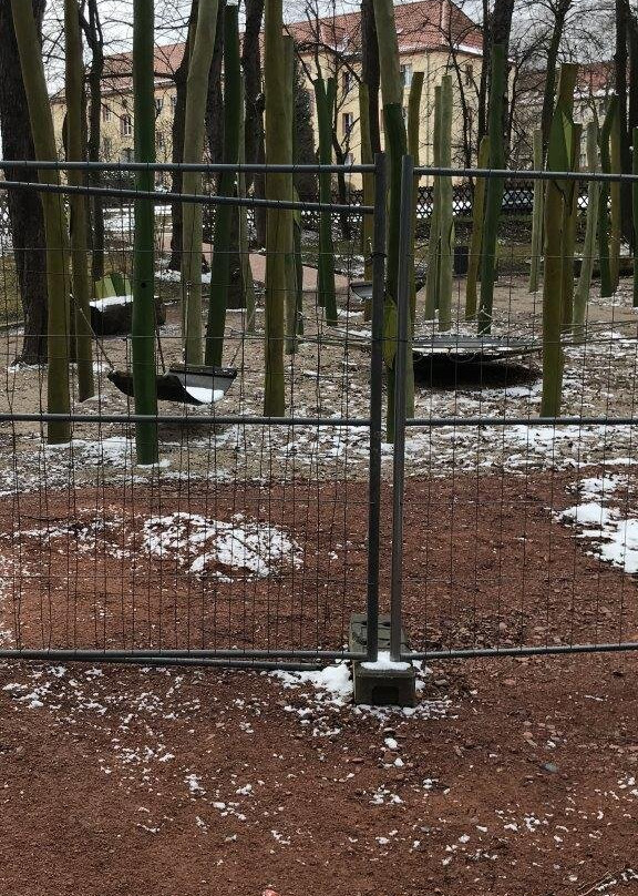 Youth playground at the Schwanenteich