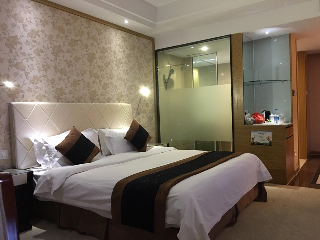 纵横大酒店主图