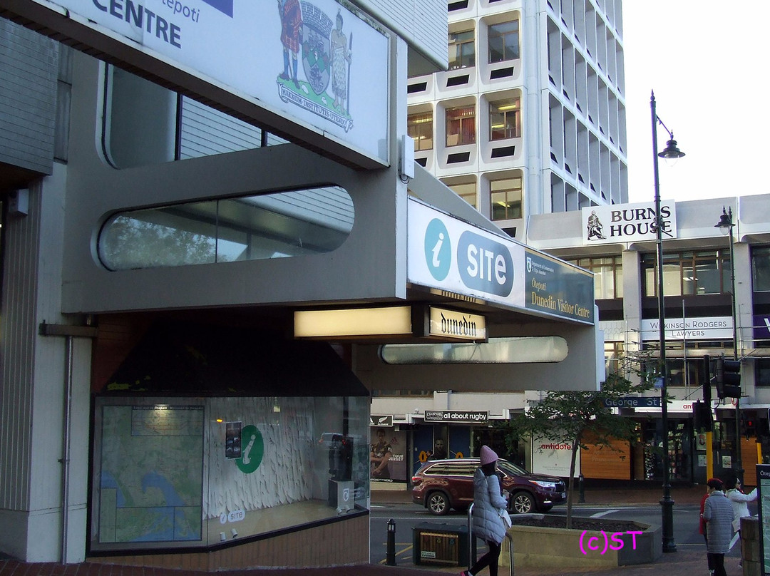 Ōtepoti Dunedin Isite Visitor Information Centre