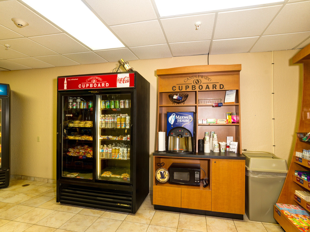 Candlewood Suites Ft Myers I-75 By IHG主图