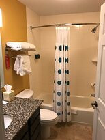 乔普林唐普雷斯套房酒店主图