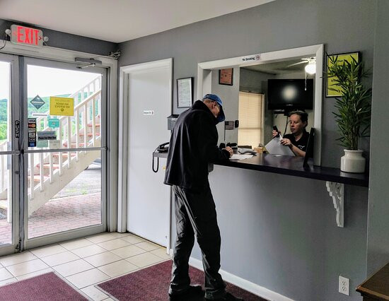 Countryside Inn主图