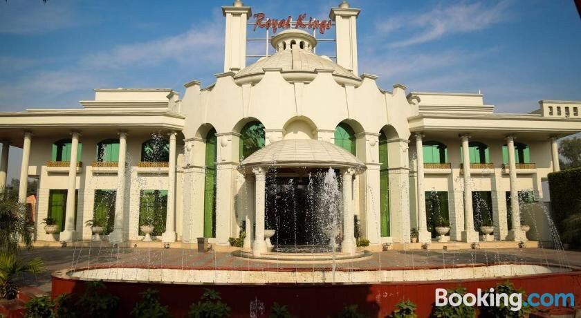 Royal Kings Resort