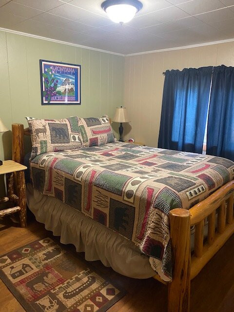 Lazy Bear Lodging