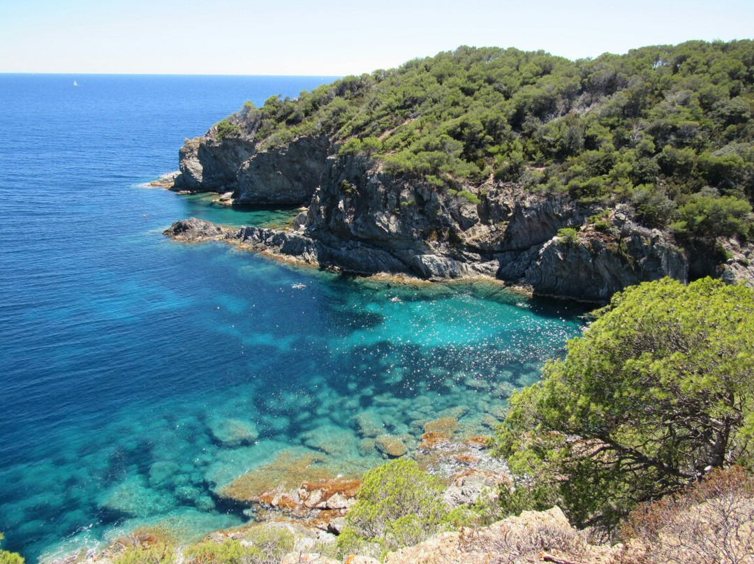 Pointe de l'Oustau de Dieu景点图片