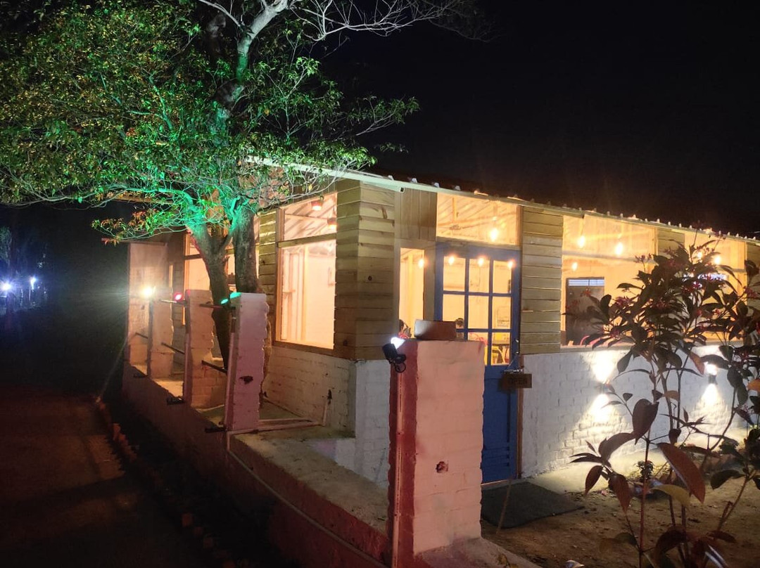 Litchi Corbett Cafe & Dining