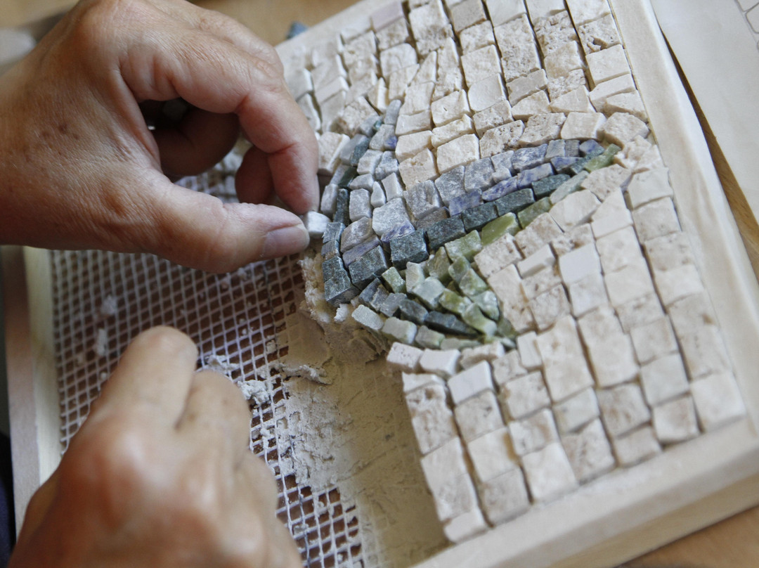 Mosaic Academy-Crillon-le-Brave必去景点
