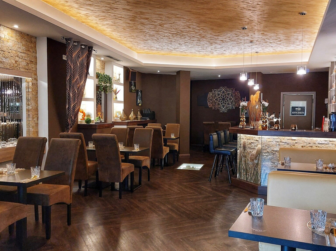 Hi5h Indian Restaurant & Lounge Bar