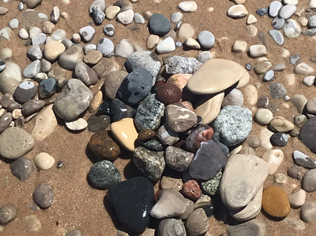 Esch Beach景点图片