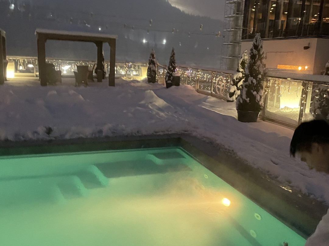 F&B Spa Resort主图
