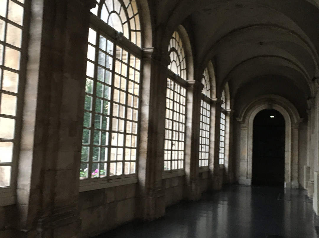 Abbaye des Prémontrés-蓬塔穆松必去景点